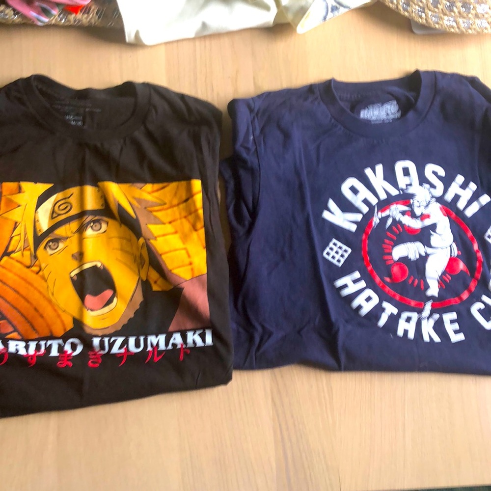 2 Naruto tshirts GUC